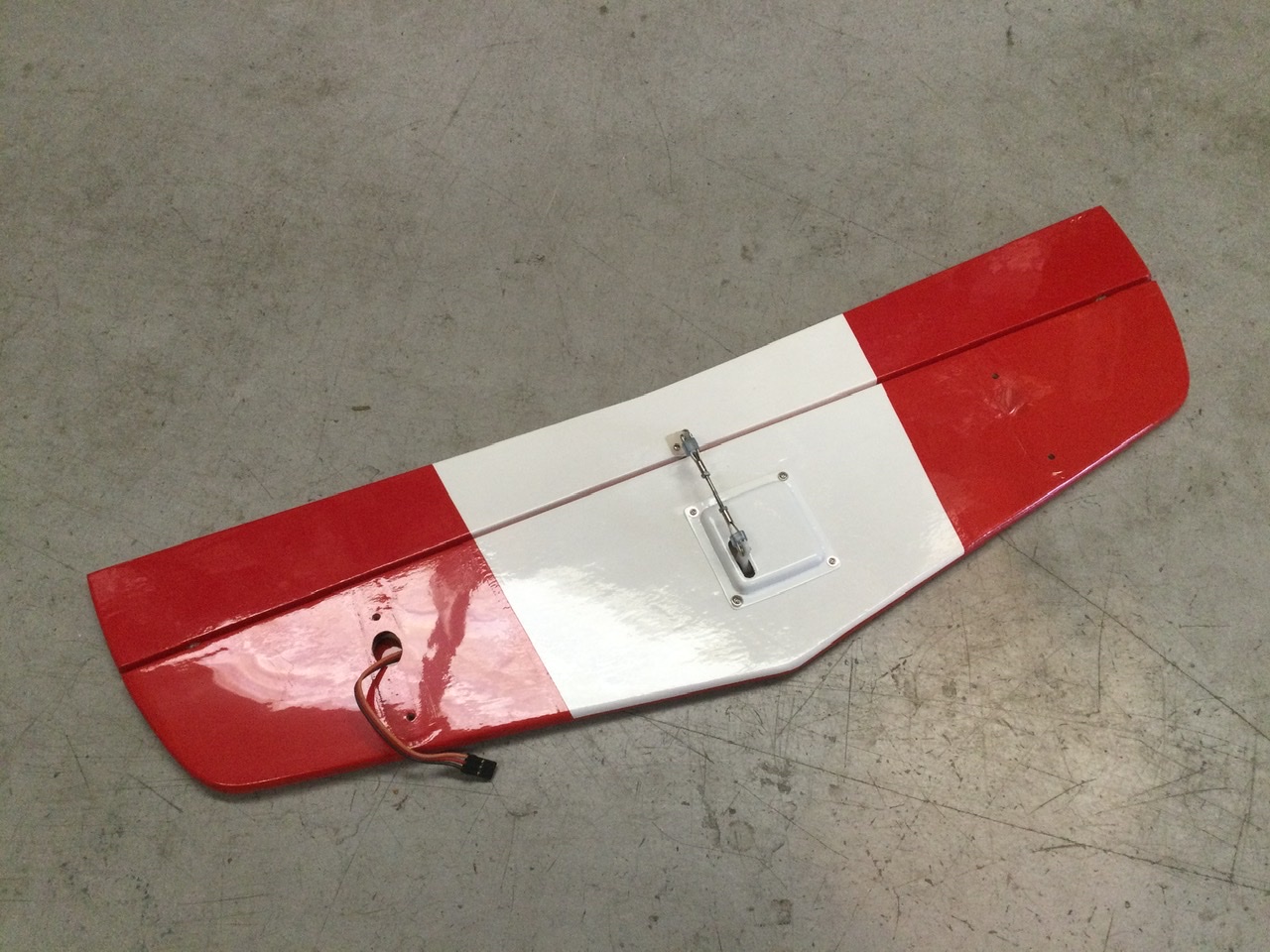 Mini Xcalibur tailplane with servo